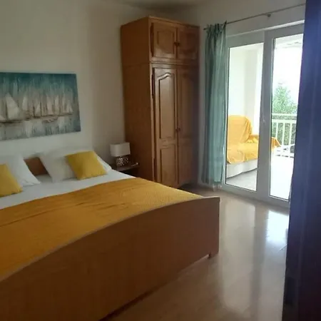 Apartment Stana - 200m From The Sea