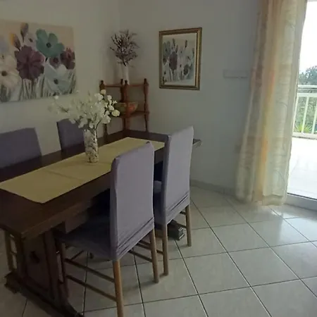Stana - 200m From The Sea Apartment