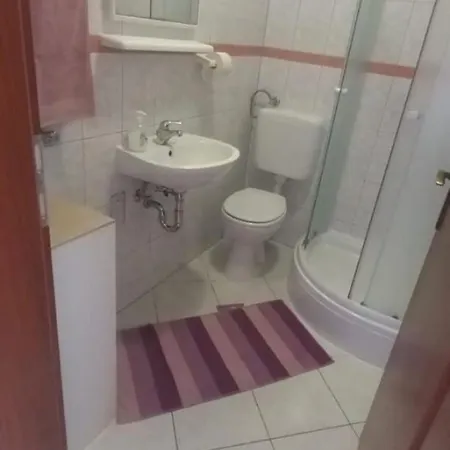 Apartment Stana - 200m From The Sea